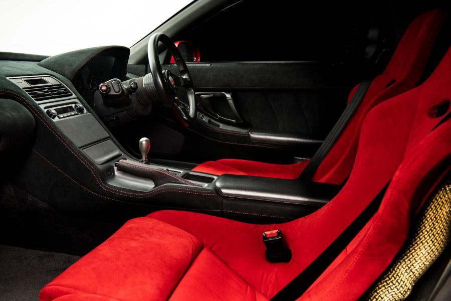 Интерьер Honda NSX-R (NA1) 1993 года  (фото 7 из 44)